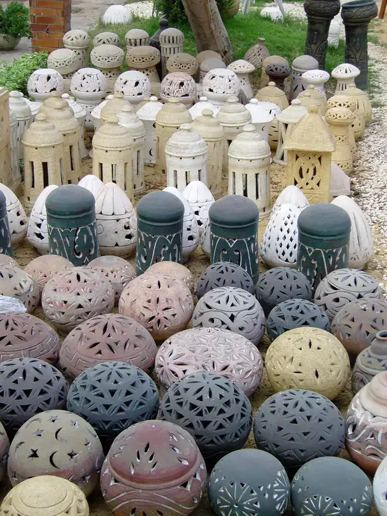 Clay lanterns ready for dispatch